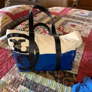 Lovely Tory Canvas/ Vinyl summer bag !